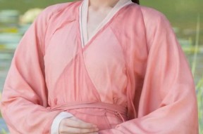 娱乐吃瓜君吴磊迪丽热巴,甜蜜互动引粉丝狂欢